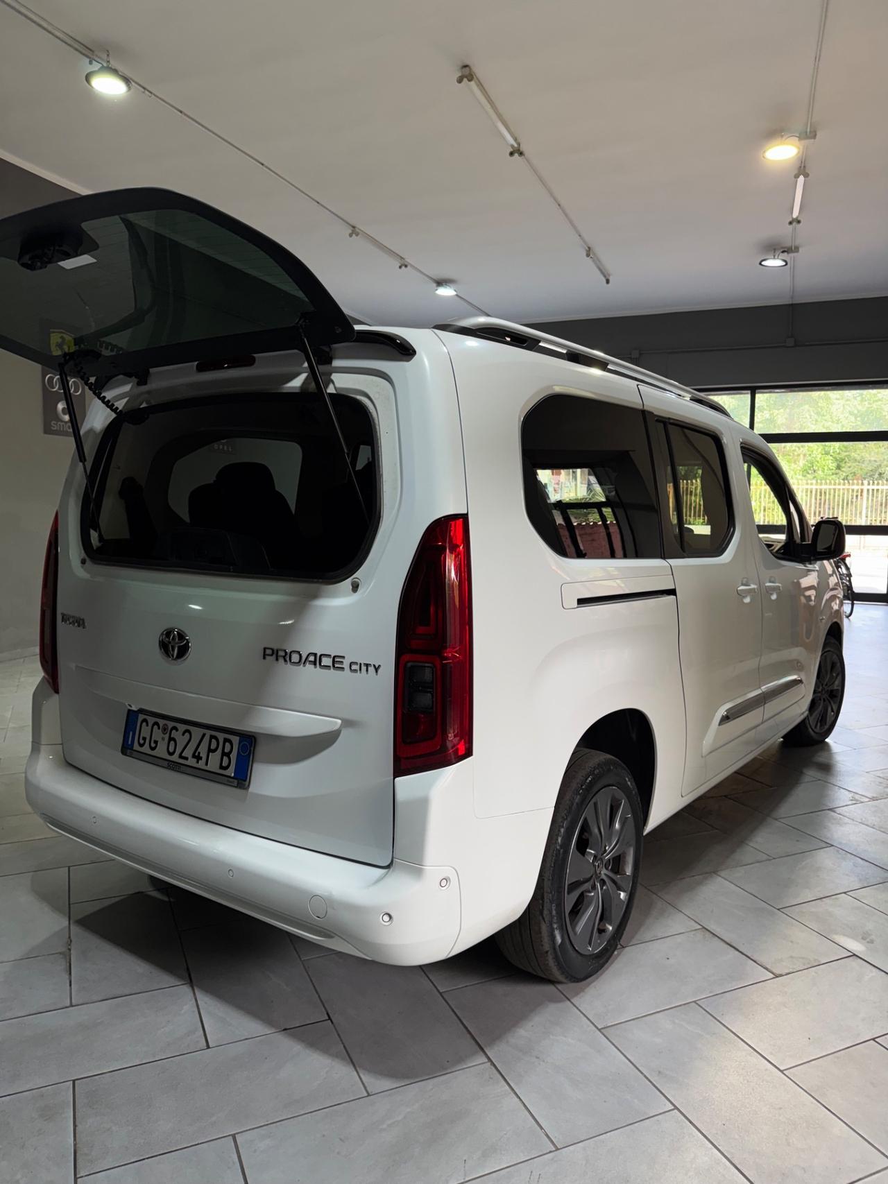 Toyota Proace 1.2 130 CV 7posti AUTOMATICO Luxury