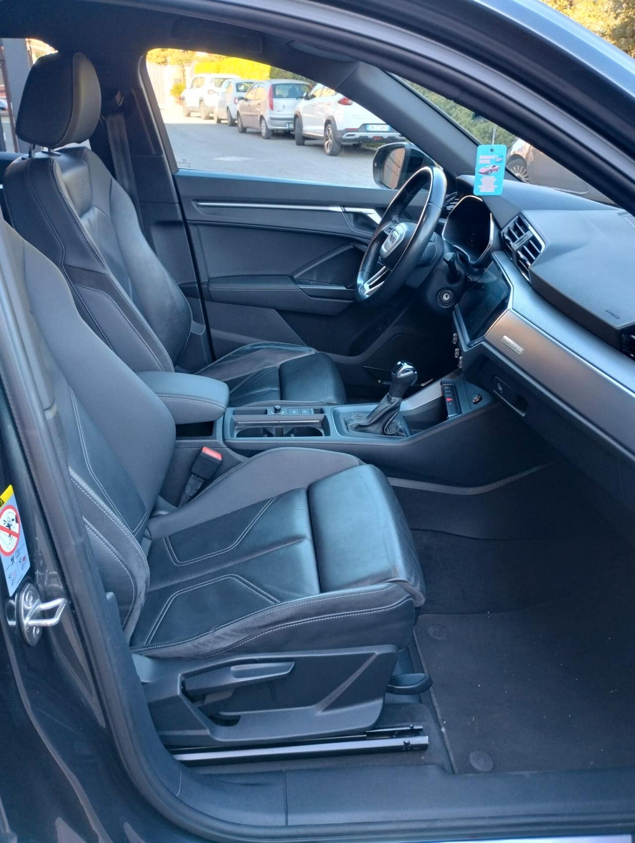 Audi Q3 SPB 35 TFSI S tronic line edition