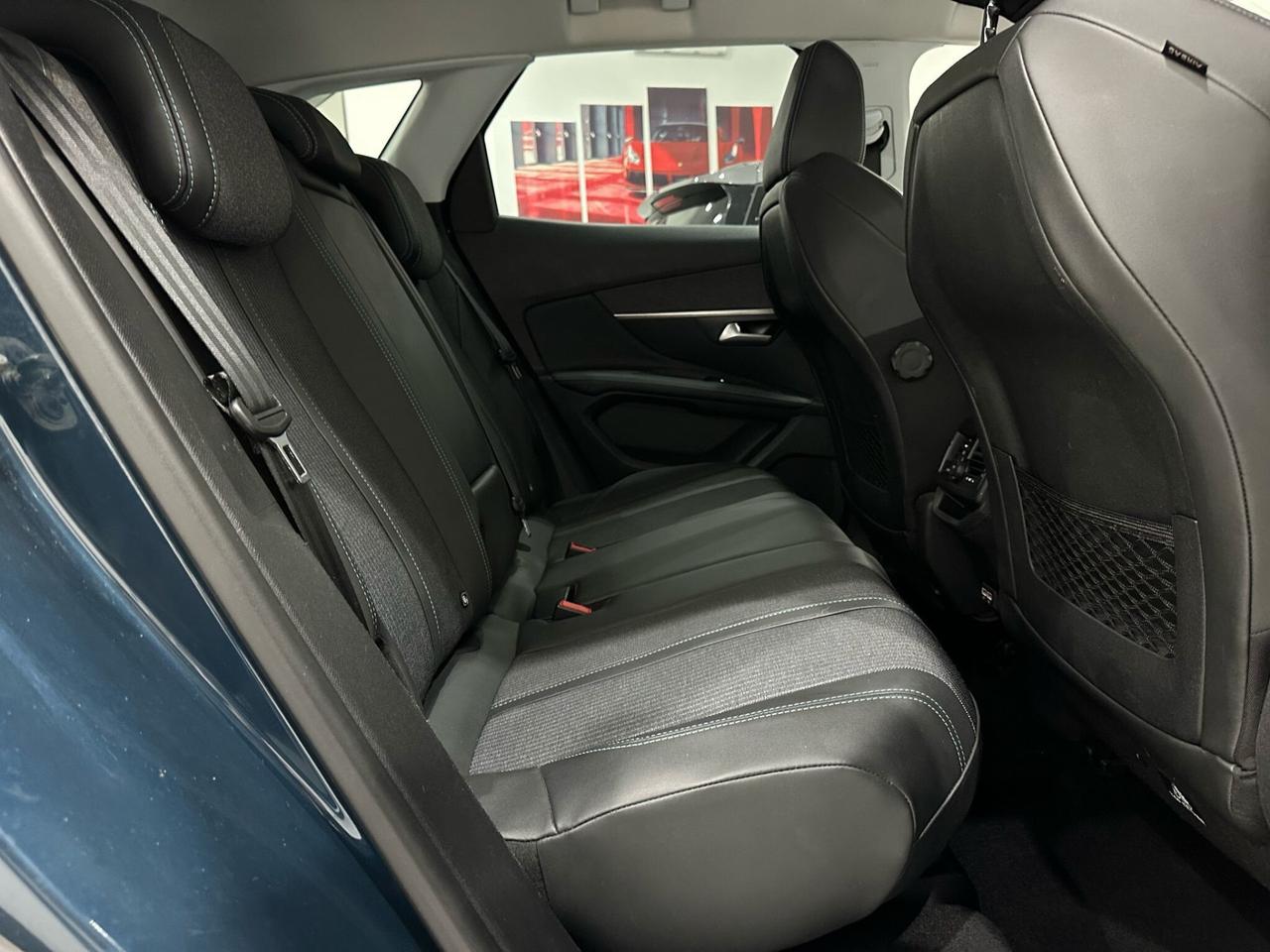 Peugeot 3008 1.5 bluehdi Allure Pack