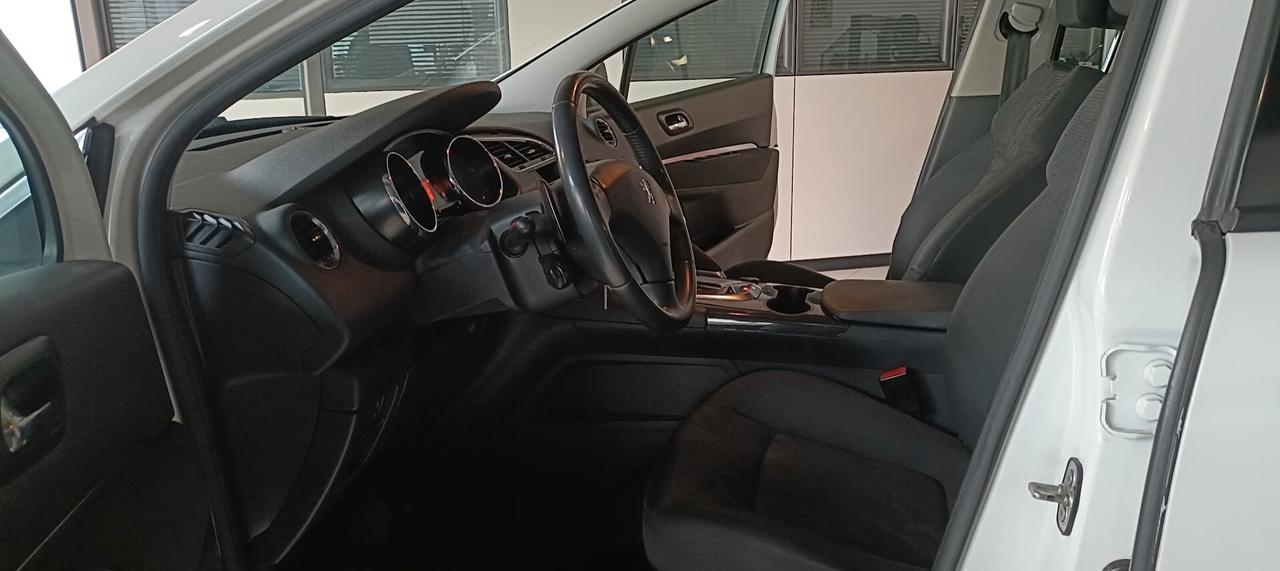 Peugeot 3008 1.6 e-HDi 115CV cambio robotizzato Stop&Start Active