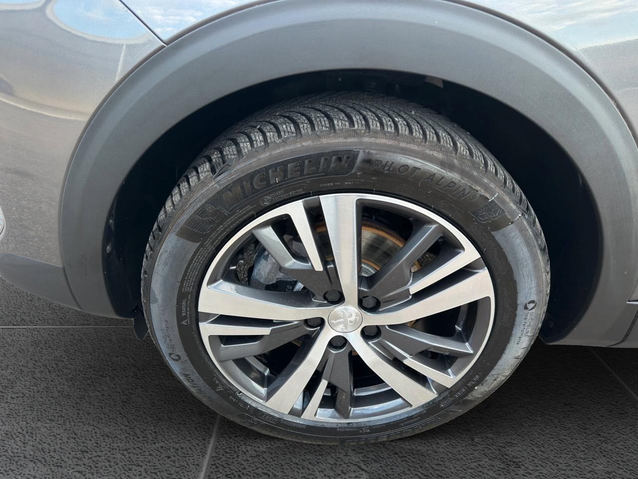 Peugeot 3008 BlueHDi 130 S&S EAT8 Allure