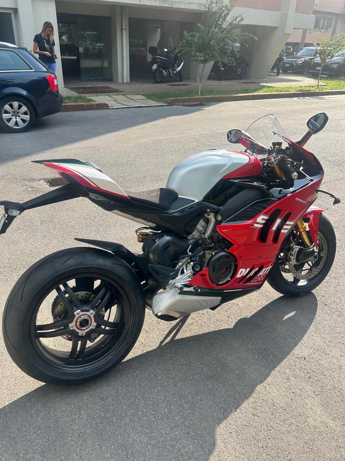 DUCATI PANIGALE V4 SP2 30°ANNIVERSARIO 916