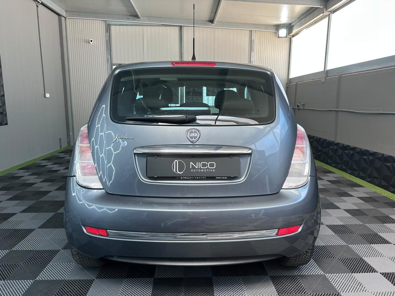 Lancia Ypsilon 1.2 69 CV Platino
