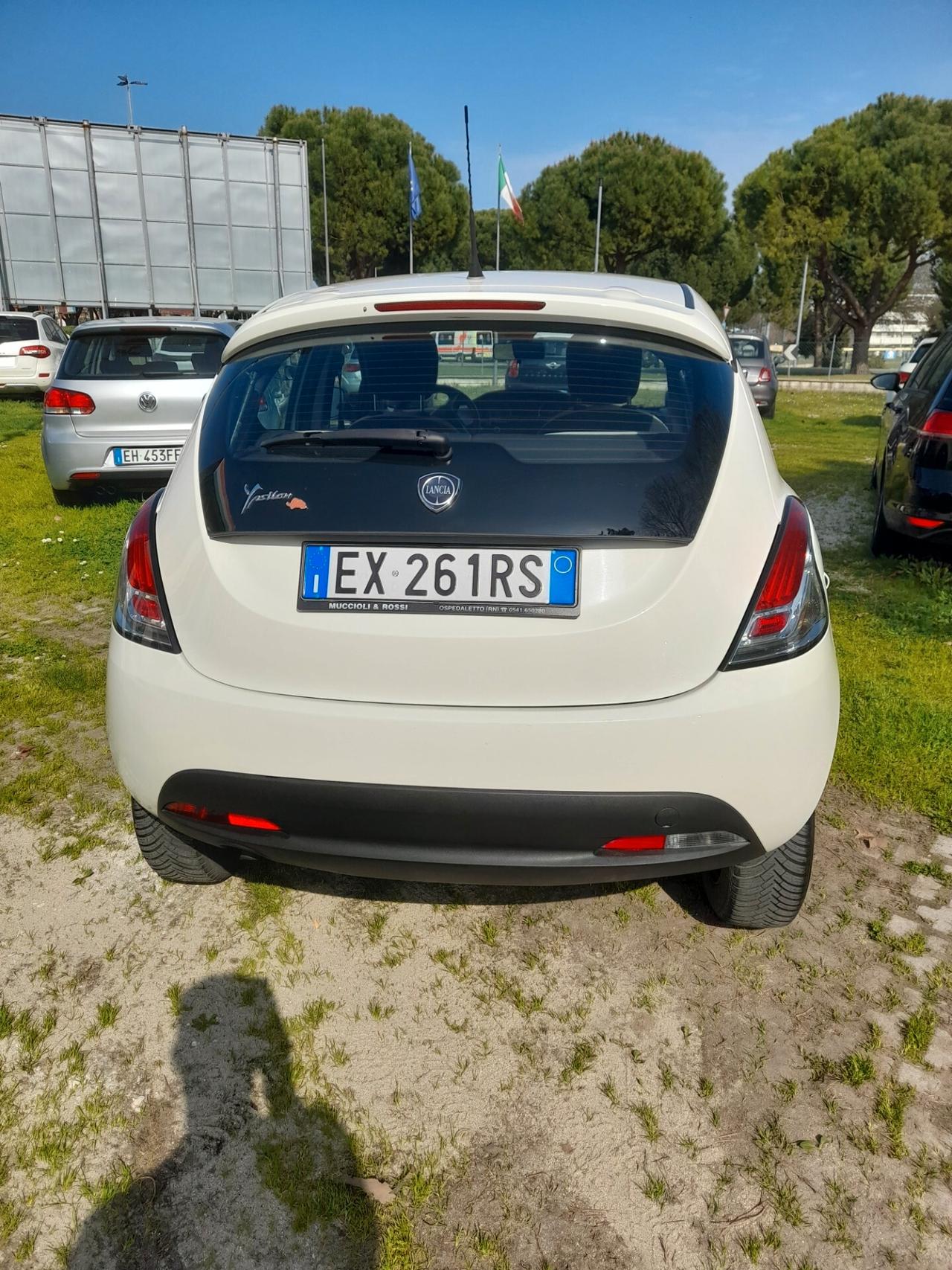 Lancia Ypsilon 0.9 TwinAir 85 CV Metano