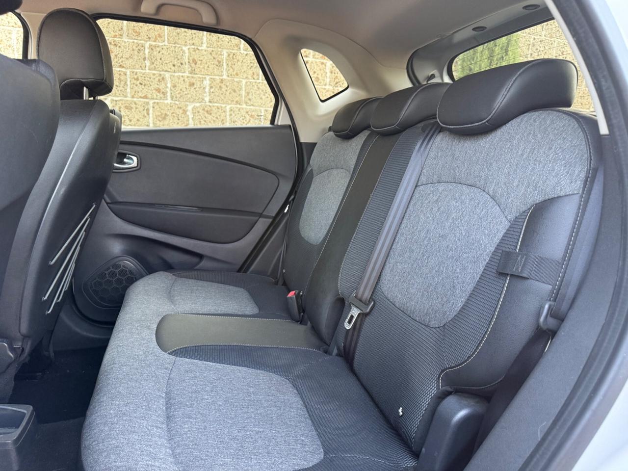 Renault Captur 1.5 Diesel AUTOMATICA 12 Mesi di garanzia