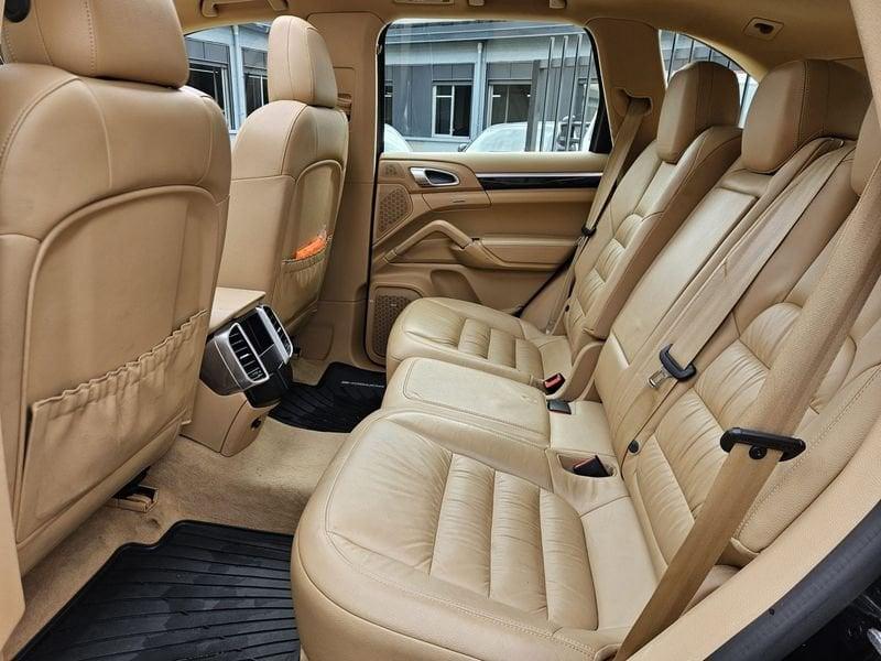 Porsche Cayenne Diesel Platinum Edition