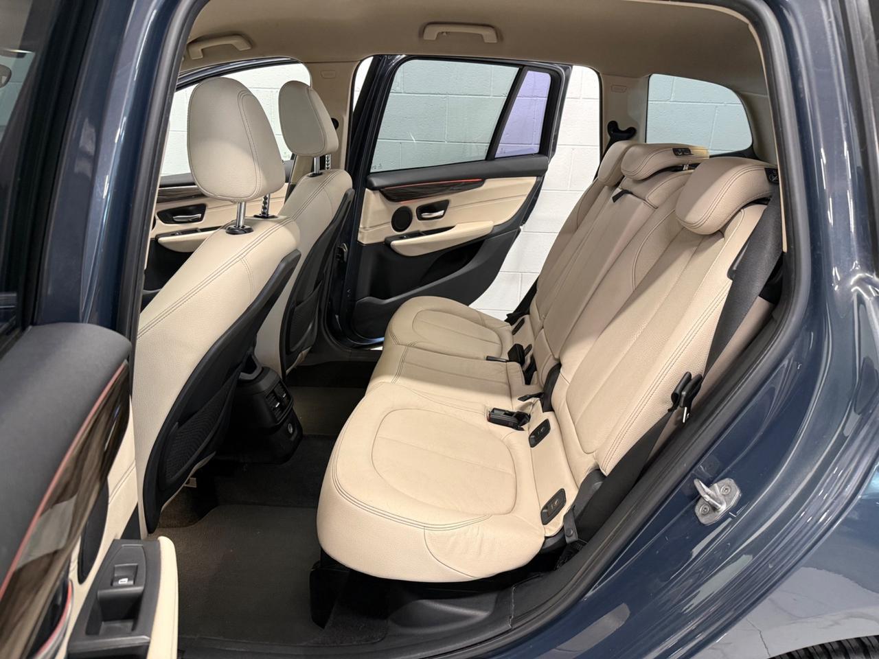 Bmw Serie 2 Gran Tourer 218d Luxury 7 POSTI