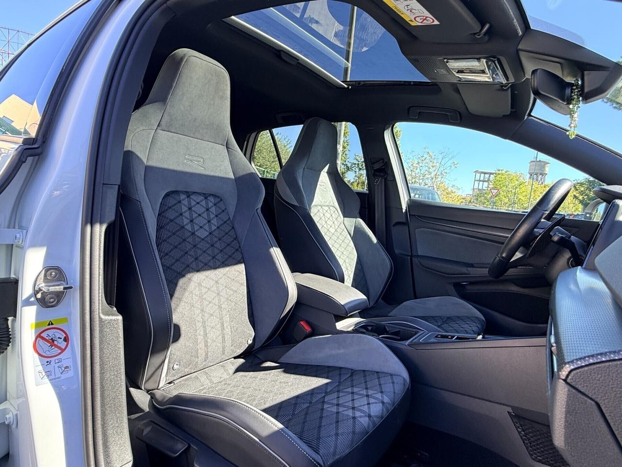 Volkswagen Golf R 1.5 DSG eTSI 130cv STRAFULL