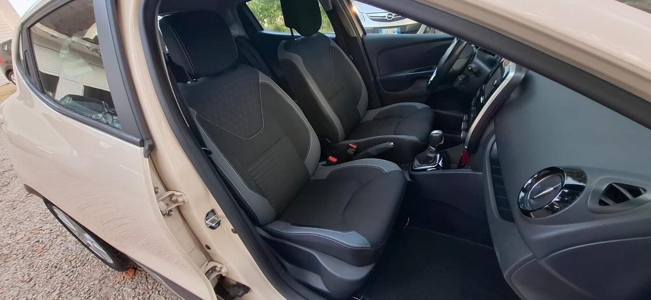 Renault Clio dCi 8V 90CV Start&Stop cambio aut.