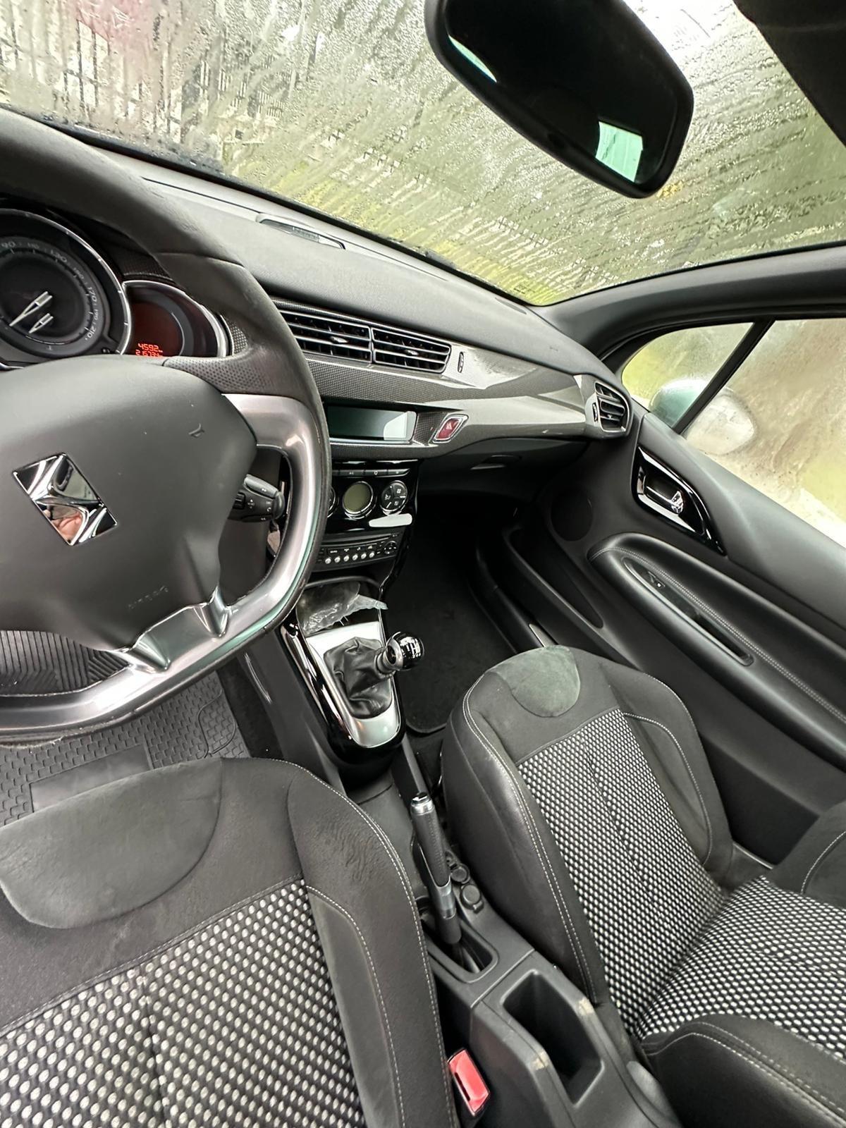 Ds DS3 3 1.6 HDi 110 Just Black