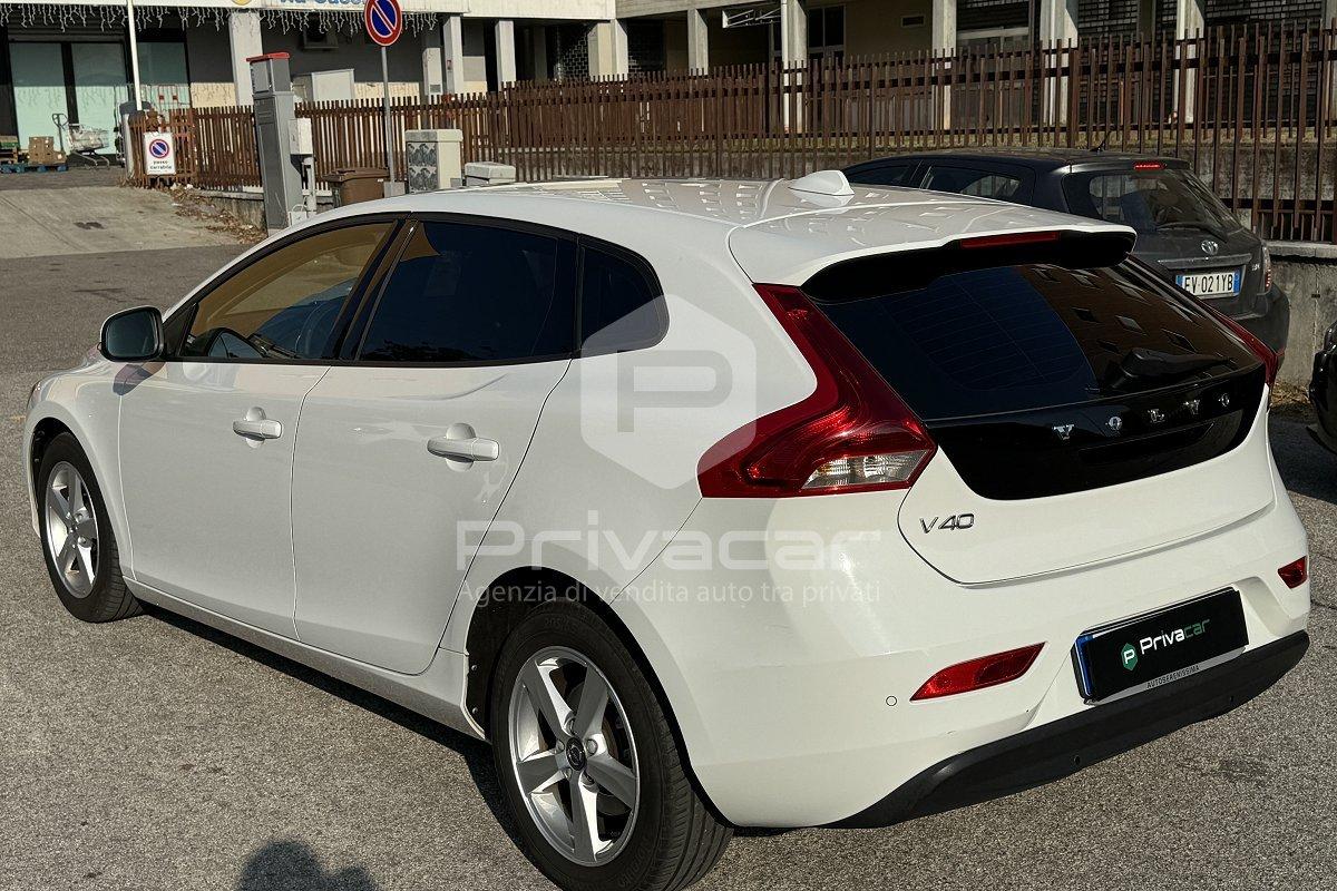 VOLVO V40 D2 Geartronic Kinetic