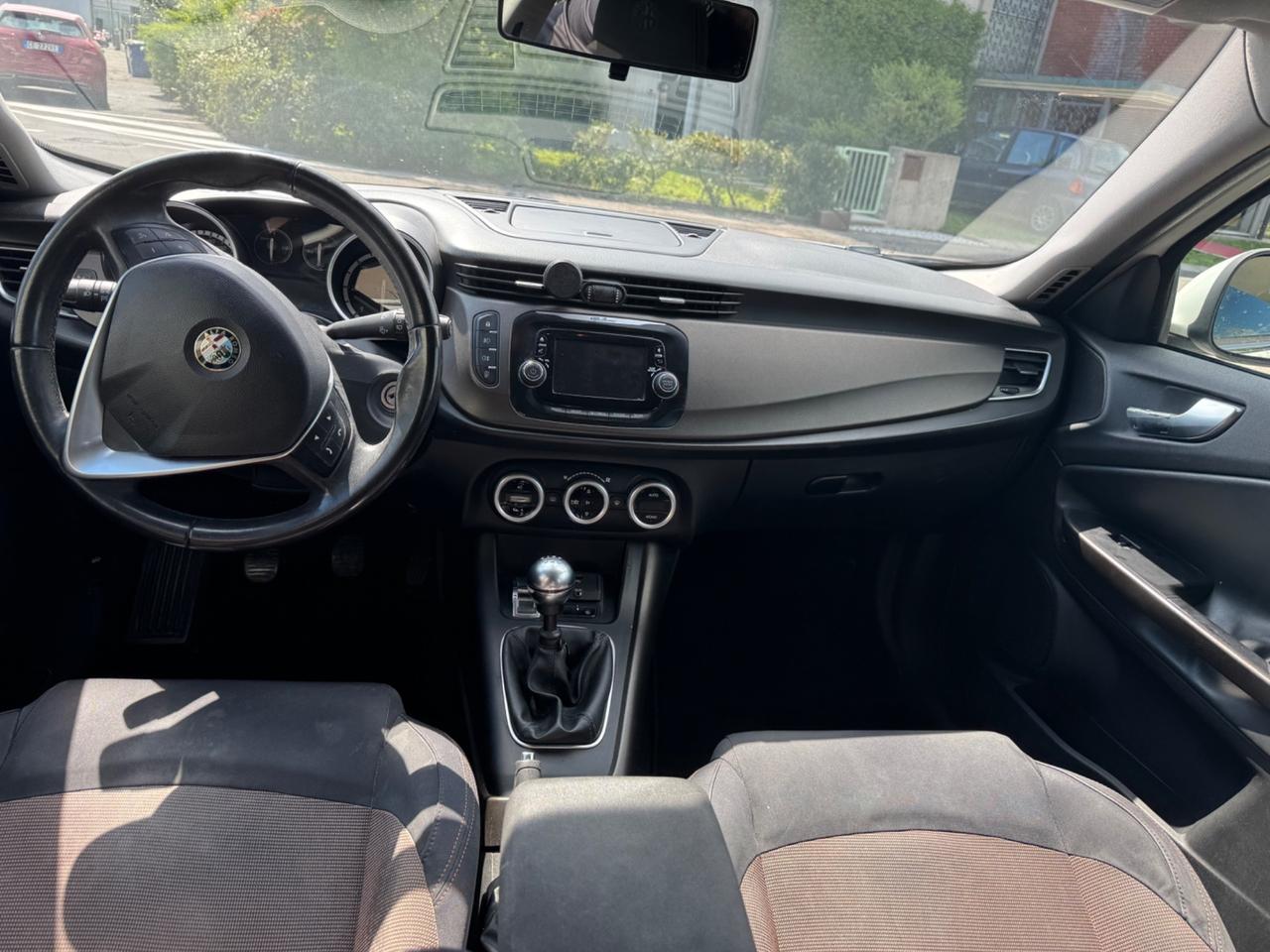 Alfa Romeo Giulietta 1.6 JTDm-2 105 CV Exclusive