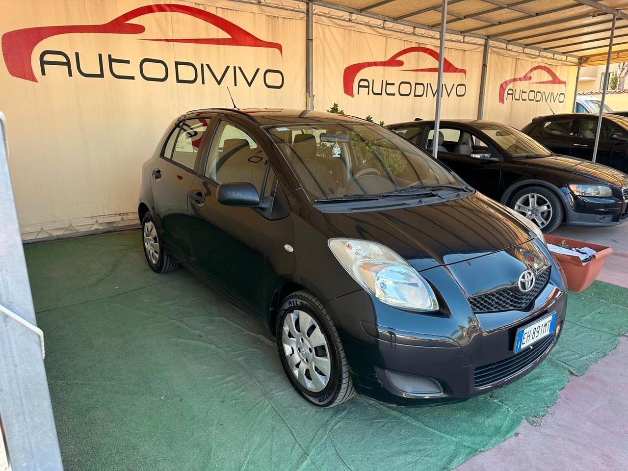 Toyota Yaris 1.4 D-4D DPF 5 porte Now