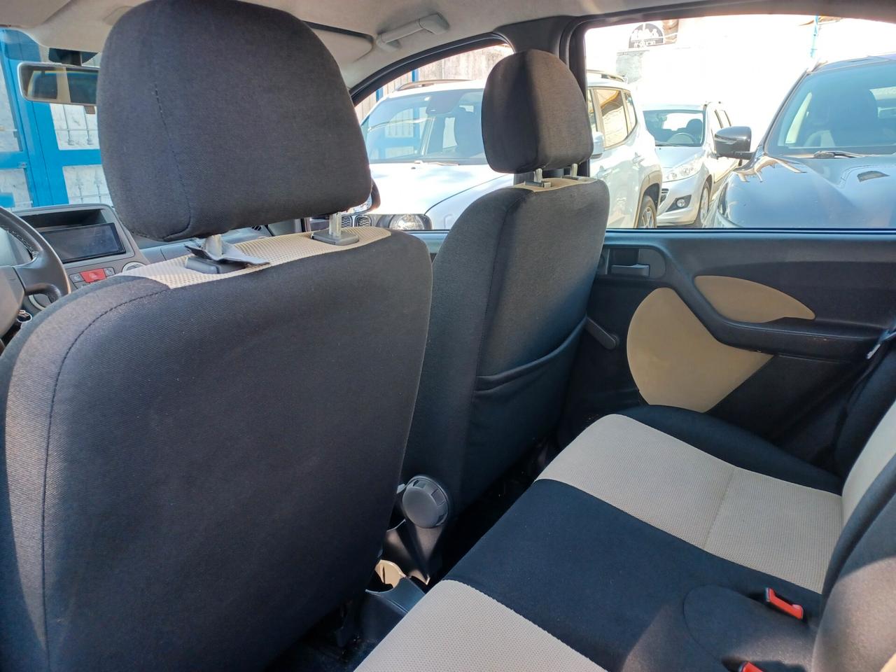 Fiat Panda 1.3 MJT 4x4 Cross CON ELD ANNO 2011