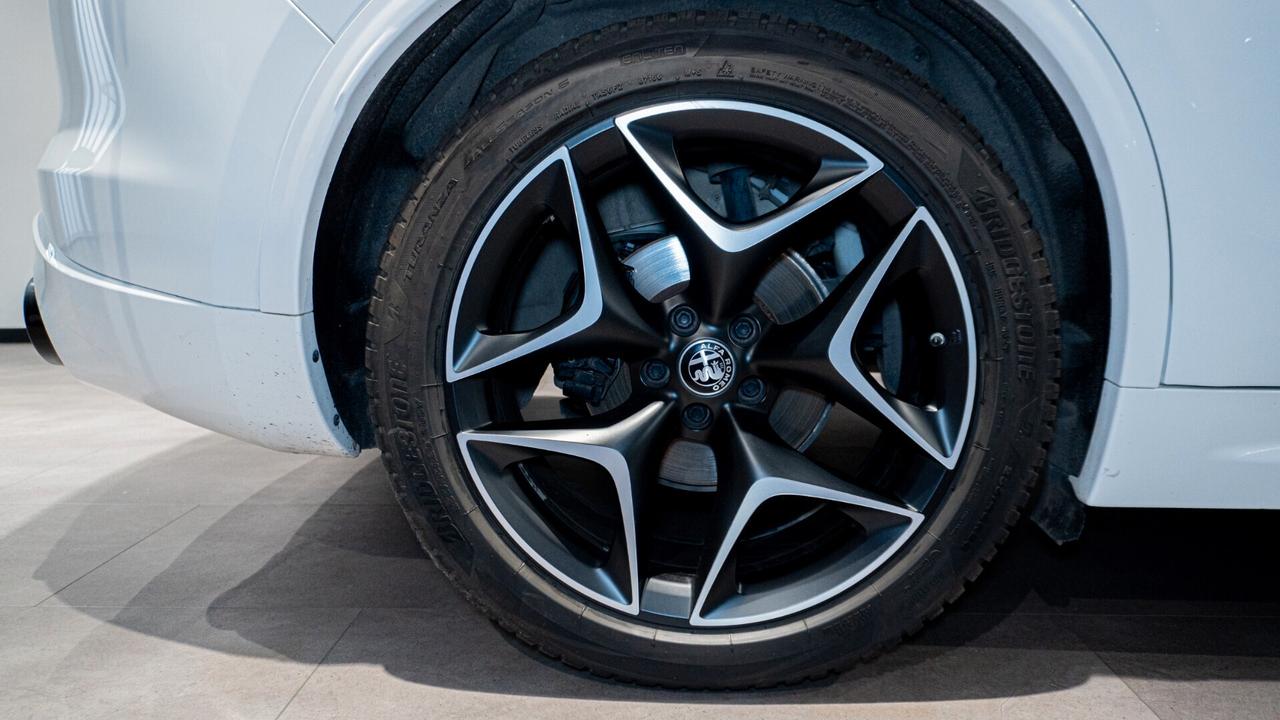 Alfa Romeo Stelvio 2.2d 210 CV AT8 Q4 Veloce IVA ESPOSTA