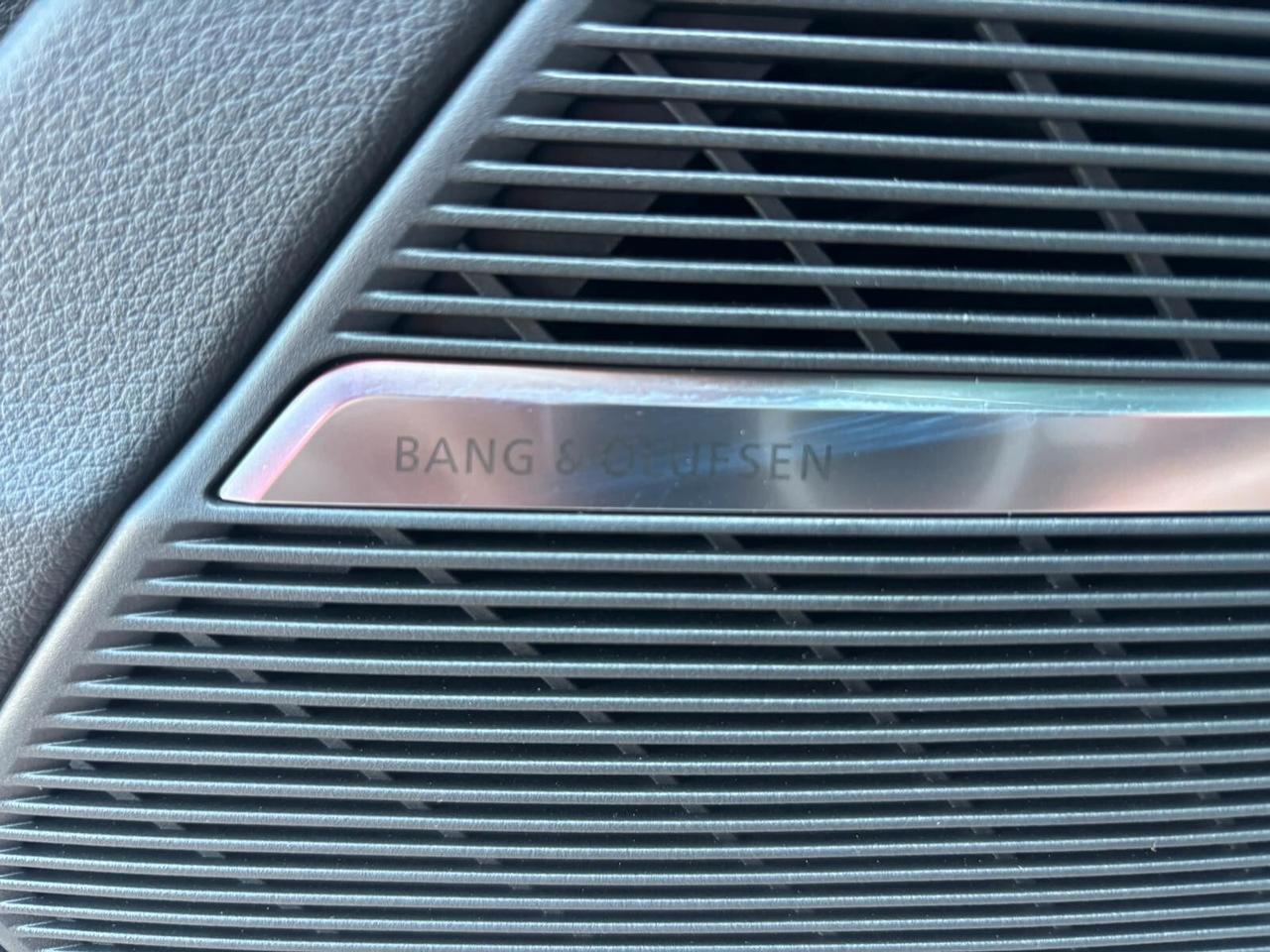 Audi Q8 RS TFSI V8 quattro tiptronic Performance