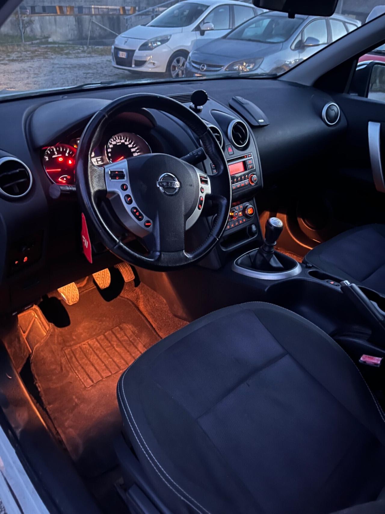 Nissan Qashqai 1.5 dCi PERFETTA SI NEOPATENTATI