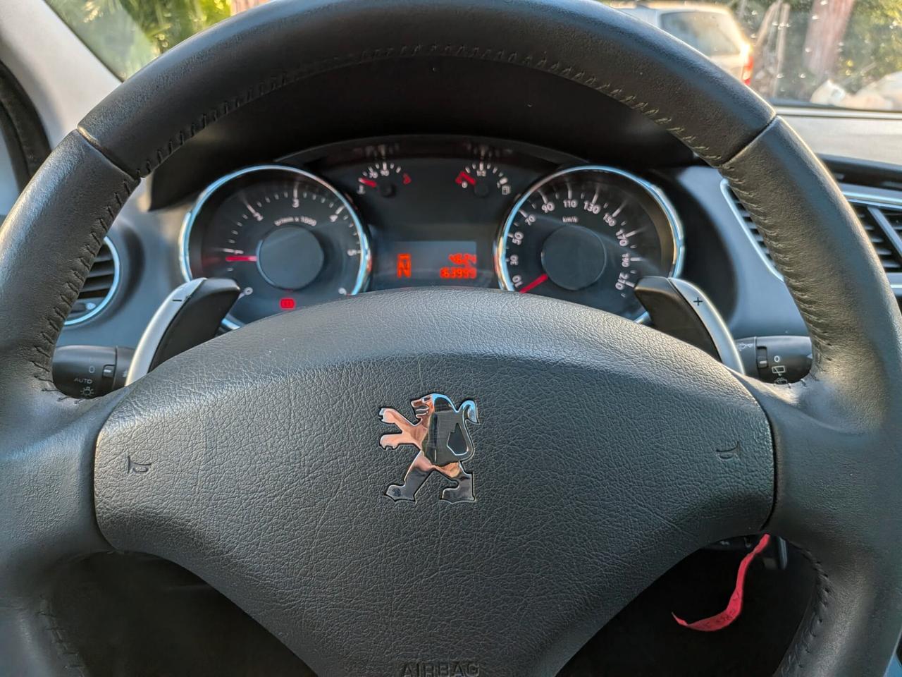 Peugeot 3008 1.6 HDi 112CV Business