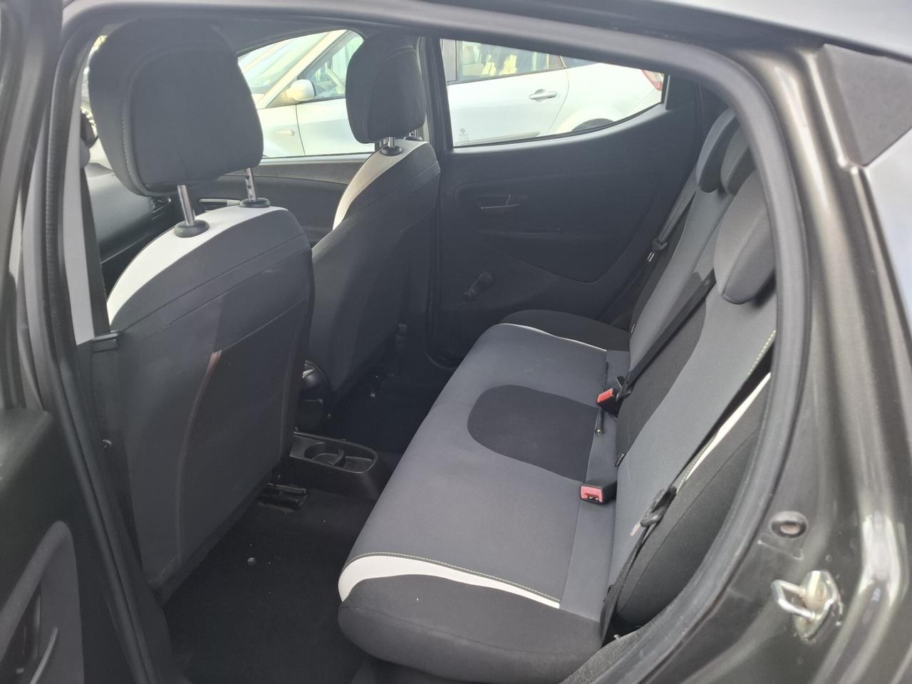 Lancia Ypsilon 1.2 69 CV Platinum