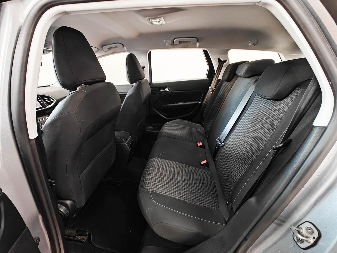 Peugeot 308 BlueHDi 130 S&S SW Allure