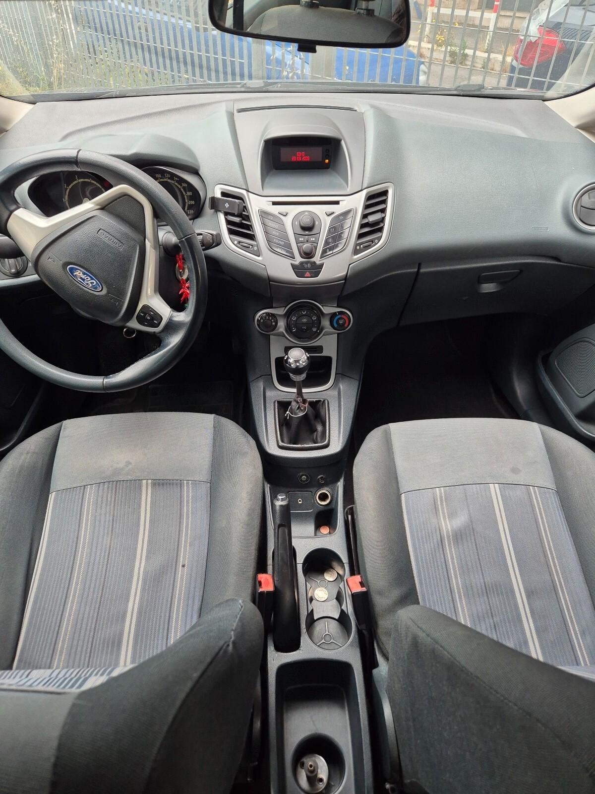 Ford Fiesta 1.4 5 porte Bz.- GPL Titanium