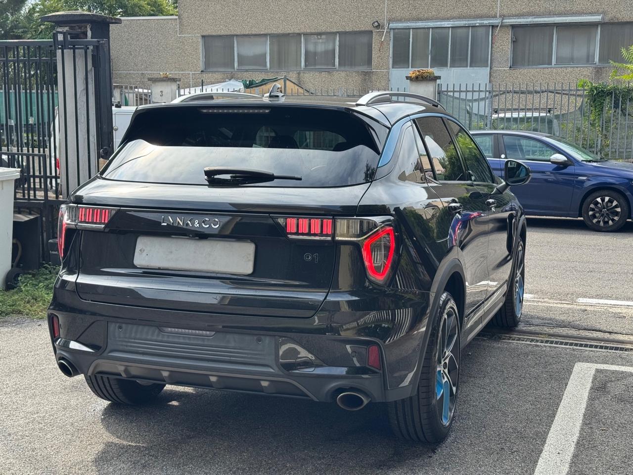 Lynk&co 01 PHEV (192 kw)