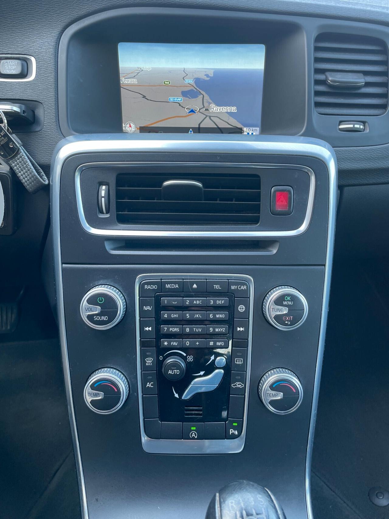 Volvo V60 D2 1.6 Kinetic ANCHE X NEOPATENTATI