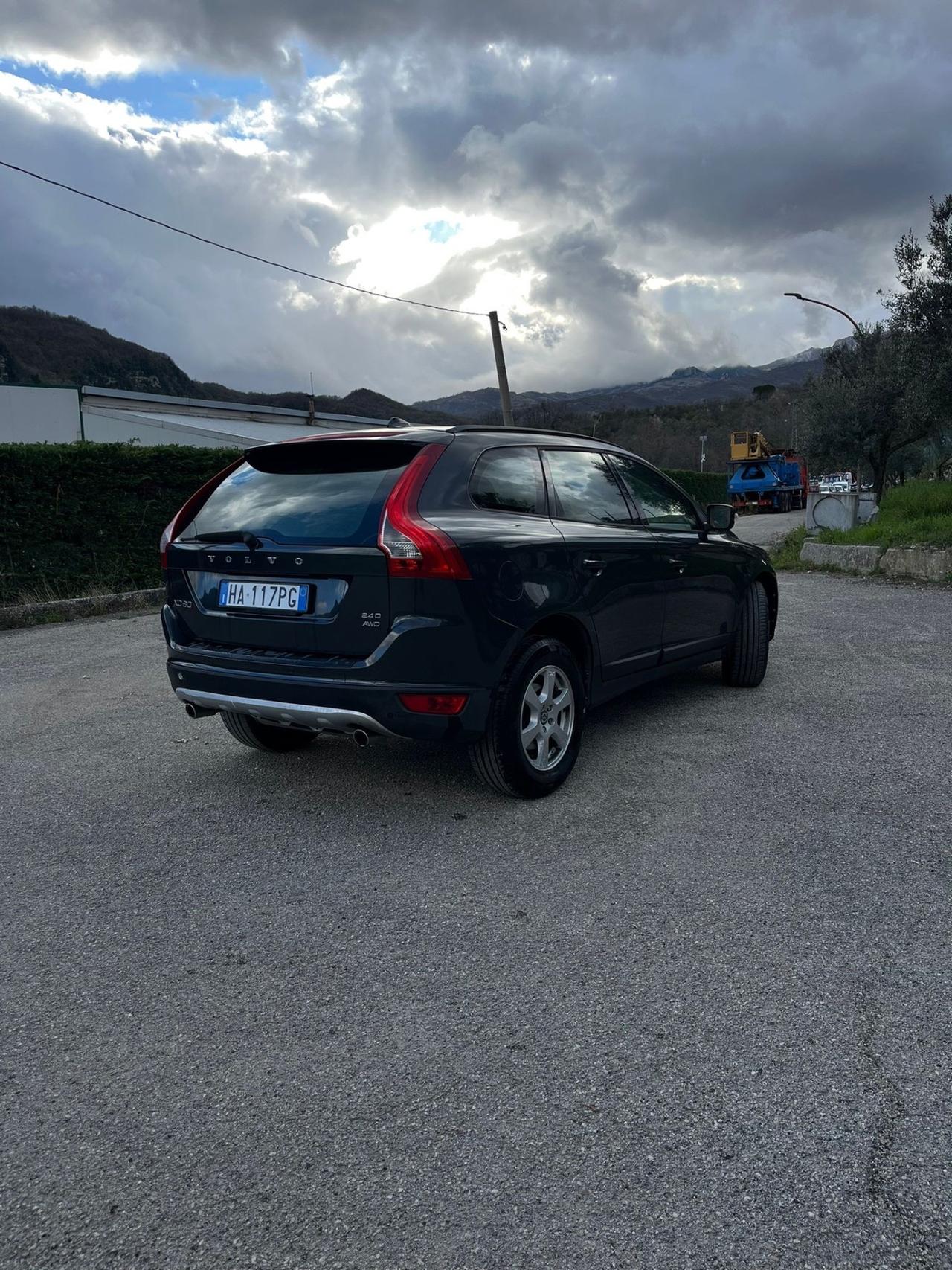 Volvo XC 60 XC60 2.4 D 163 CV AWD Geartronic Summum