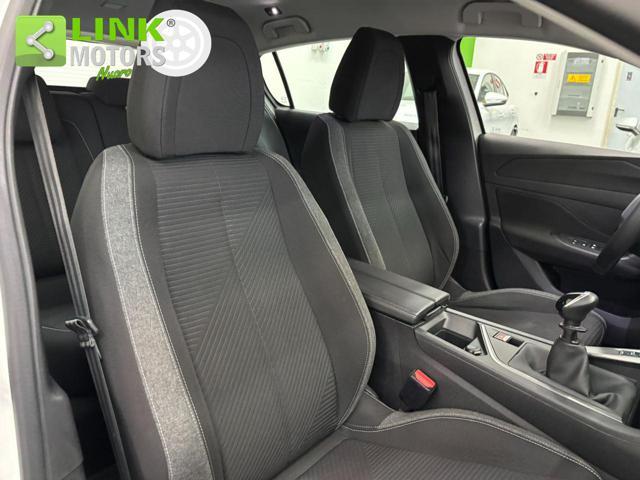 PEUGEOT 308 PureTech 130CV KM CERT, LED,COCKPIT,PARI AL NUOVO.