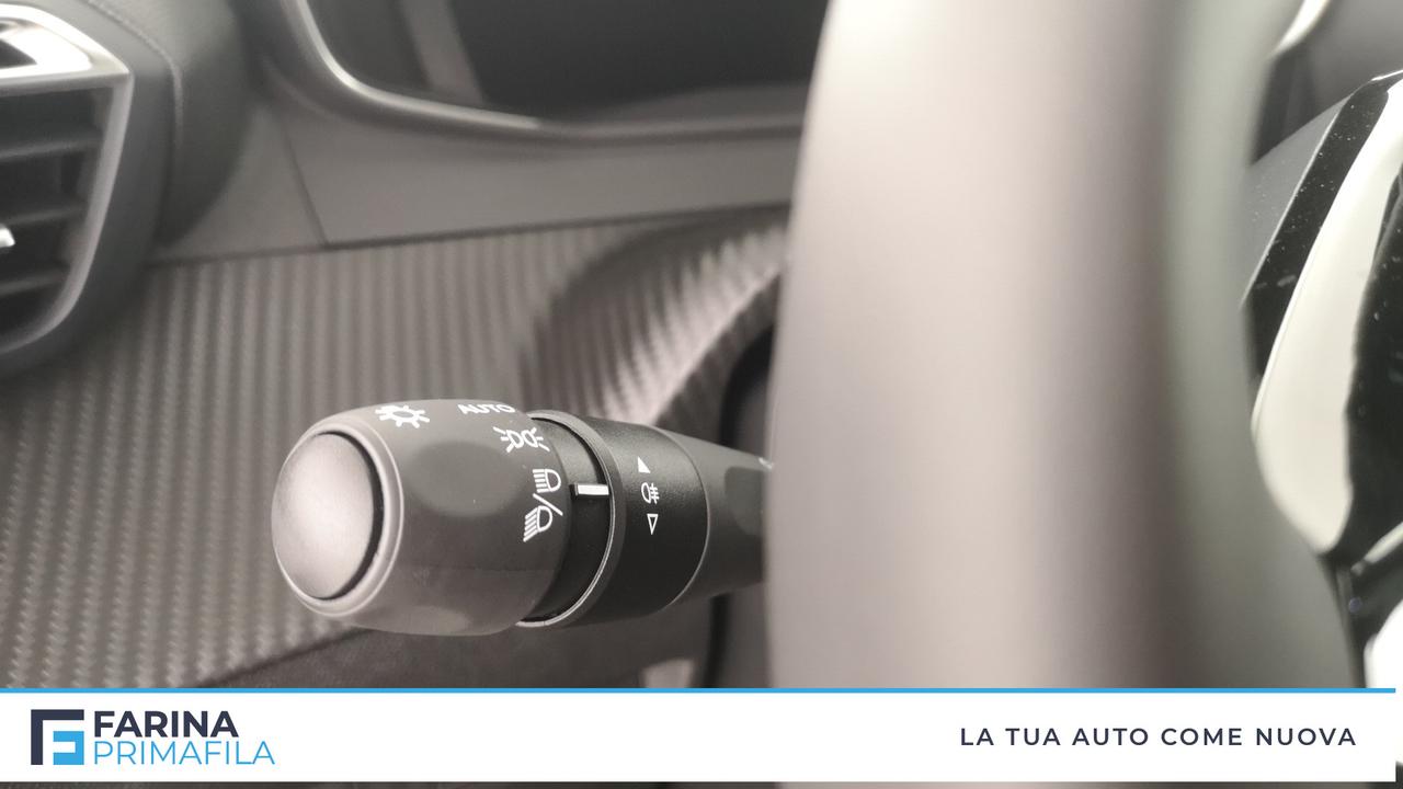 PEUGEOT 2008 1.2 hybrid Allure 136cv e-dcs6