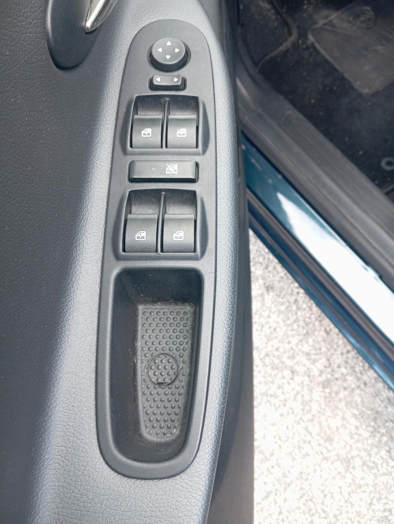 Lancia Ypsilon 1.2 69 CV 5 porte 30th Anniversary