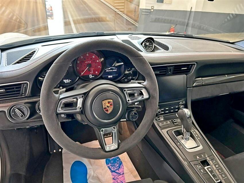 Porsche 911 3.0 Carrera GTS Coupé