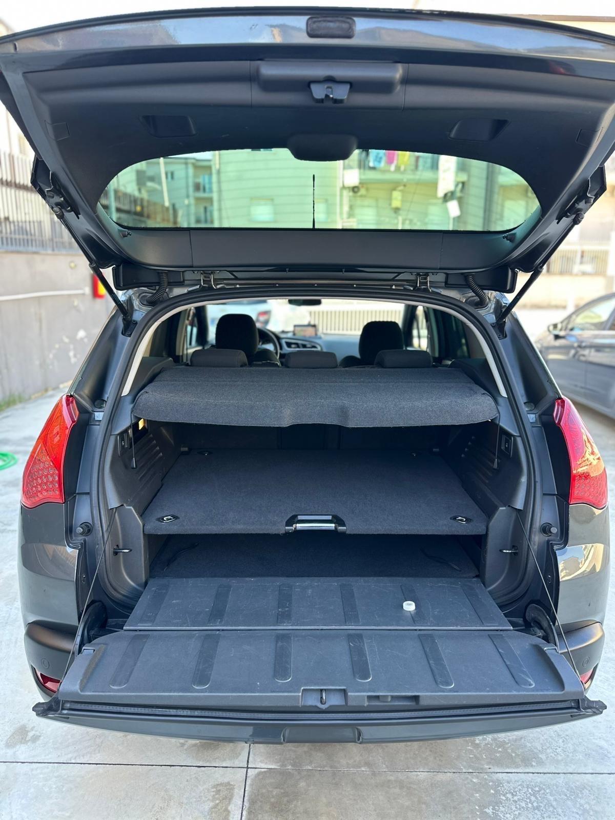 Peugeot 3008 1.6 HDi 115CV Allure