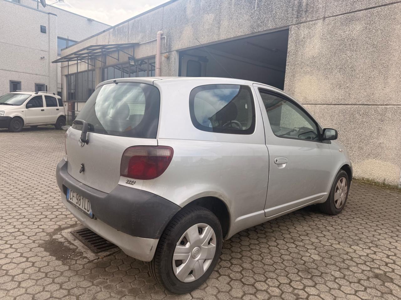 Toyota Yaris 1.0i 16V cat 3 porte