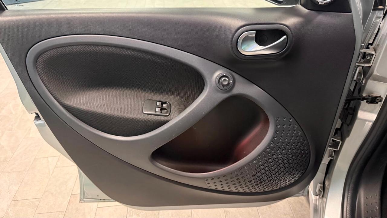 SMART FORFOUR BRABUS 0.9 TURBO XCLUSIVE 2017
