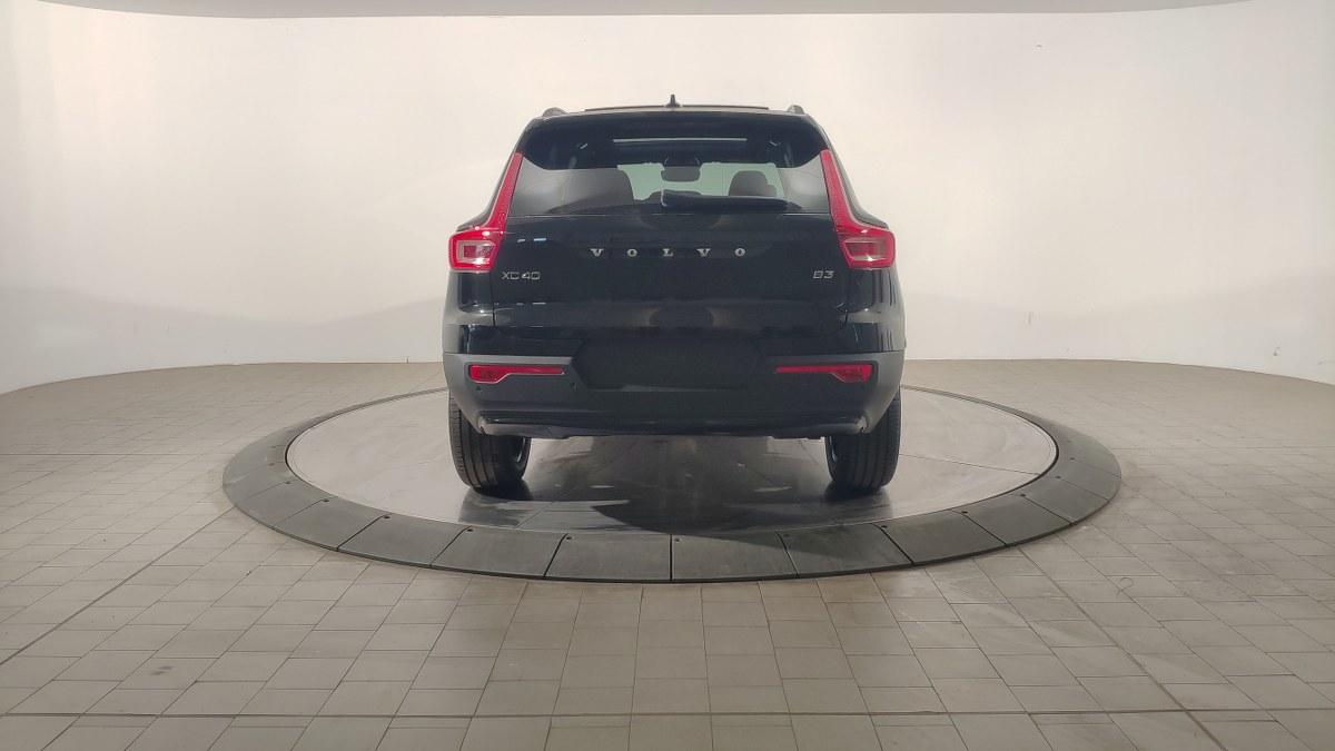 VOLVO Xc40 B3 Mild Hybrid Automatico Plus Dark