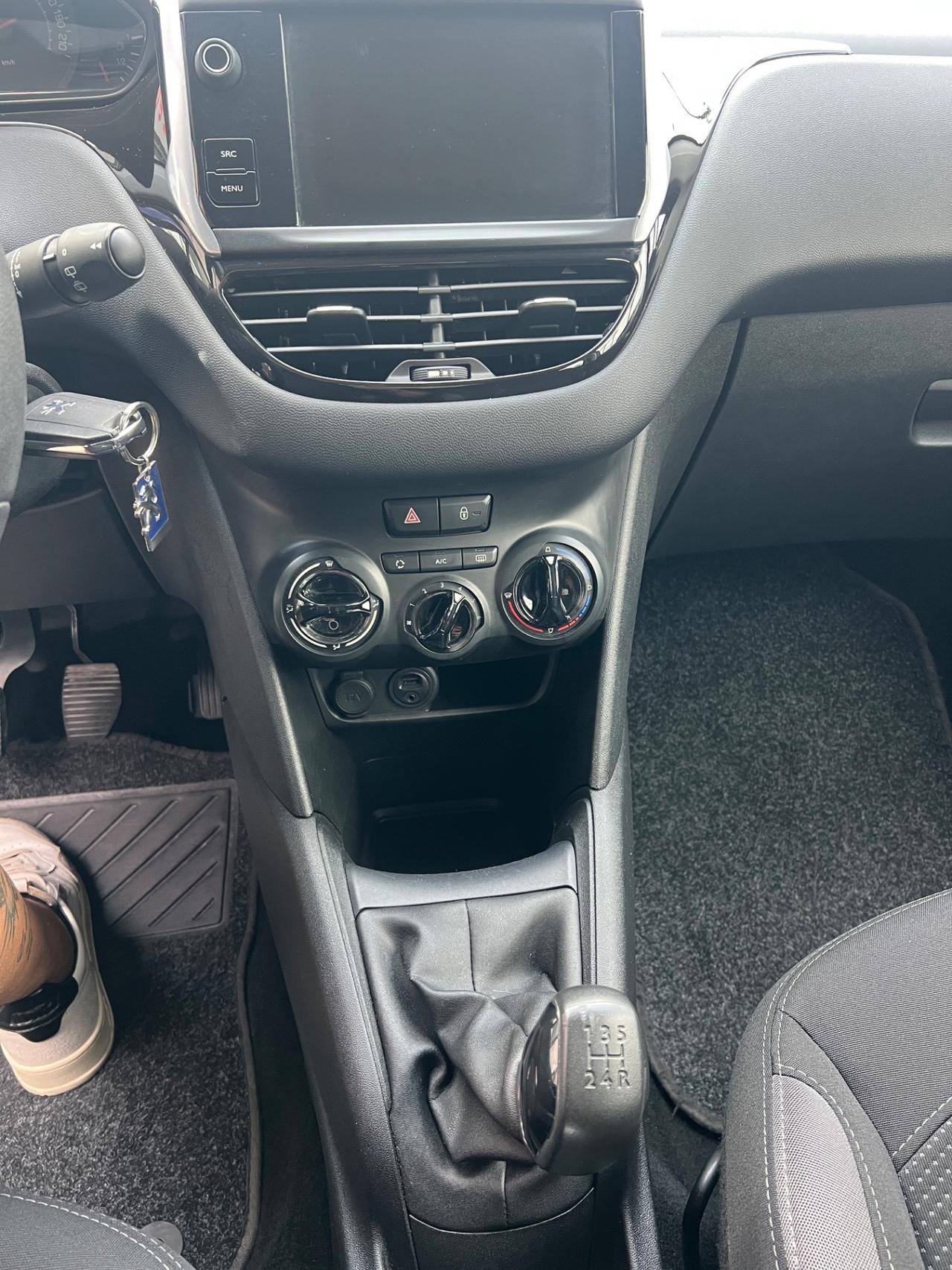 Peugeot 208 1.4 HDi 68 CV 3 porte Allure
