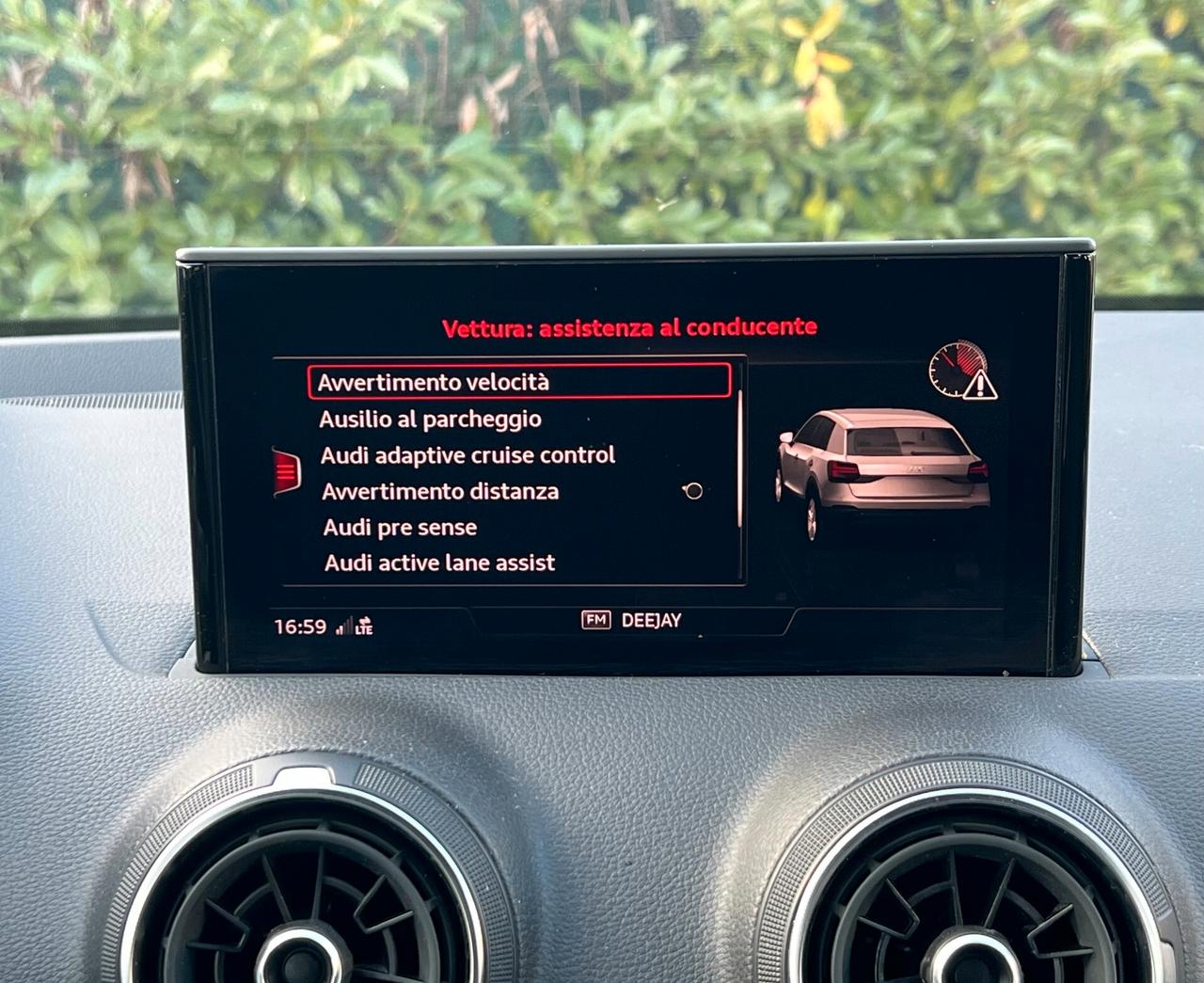 Audi Q2 30 TDI S tronic