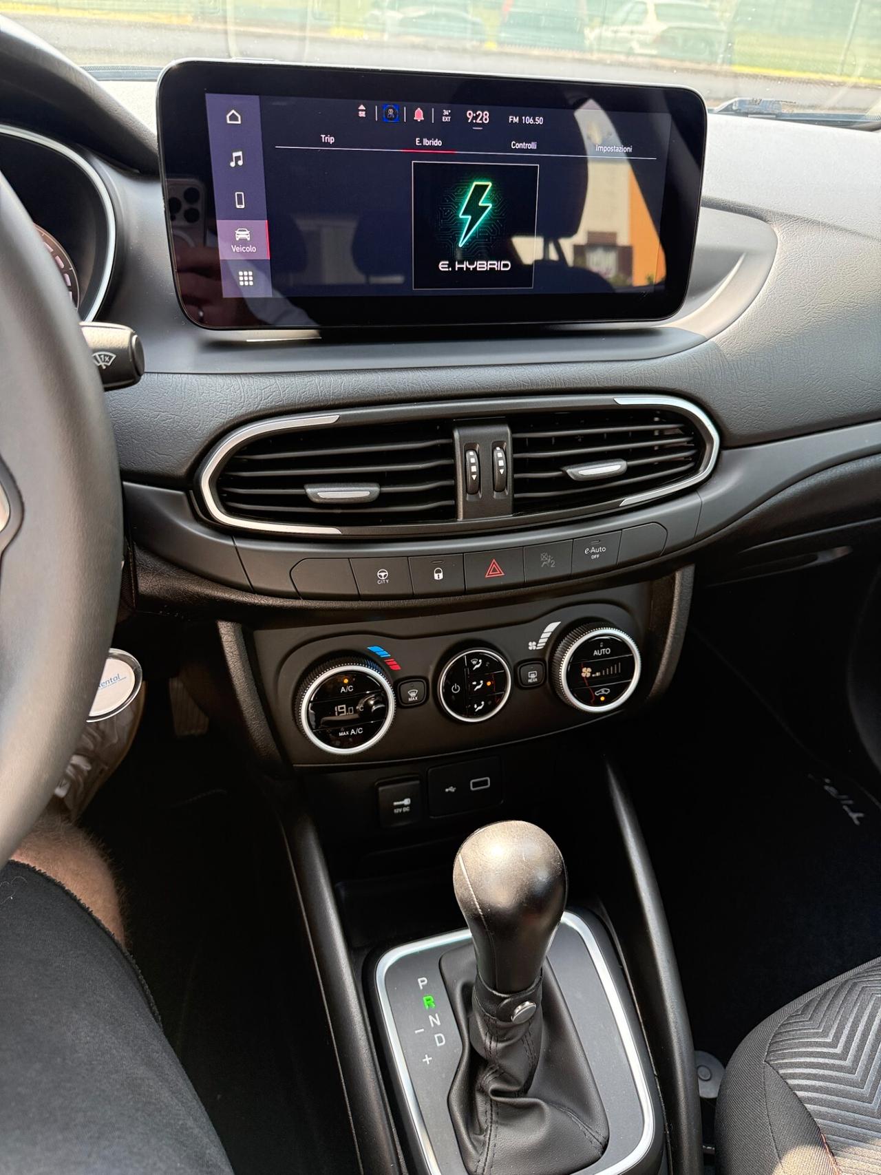 Fiat Tipo 1.5 Hybrid DCT 5 porte Cross Garmin
