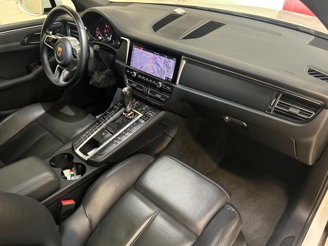 PORSCHE Macan 2.0