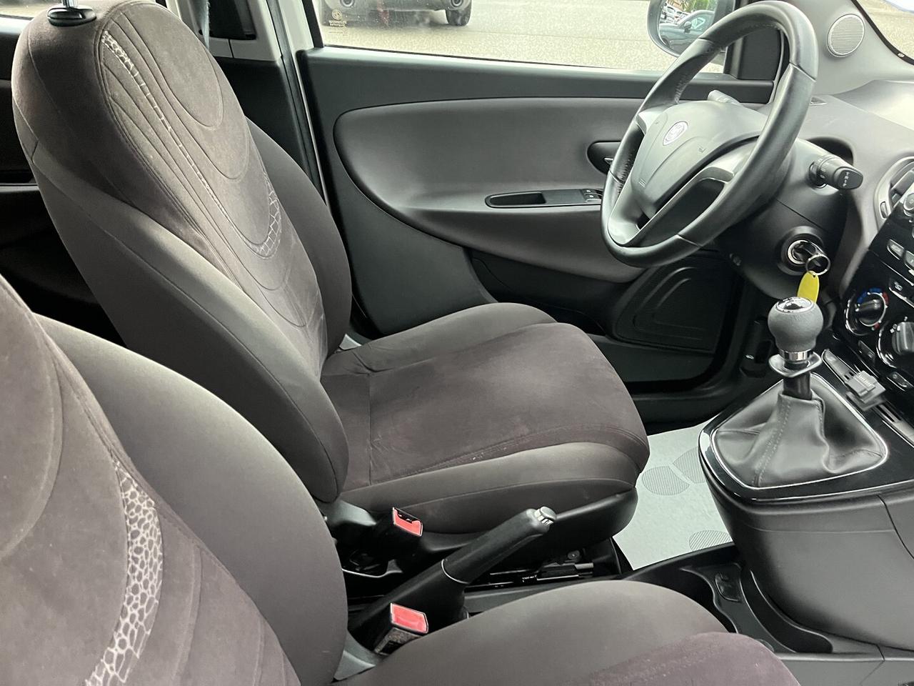 LANCIA YPSILON 1200 CC 69 CV