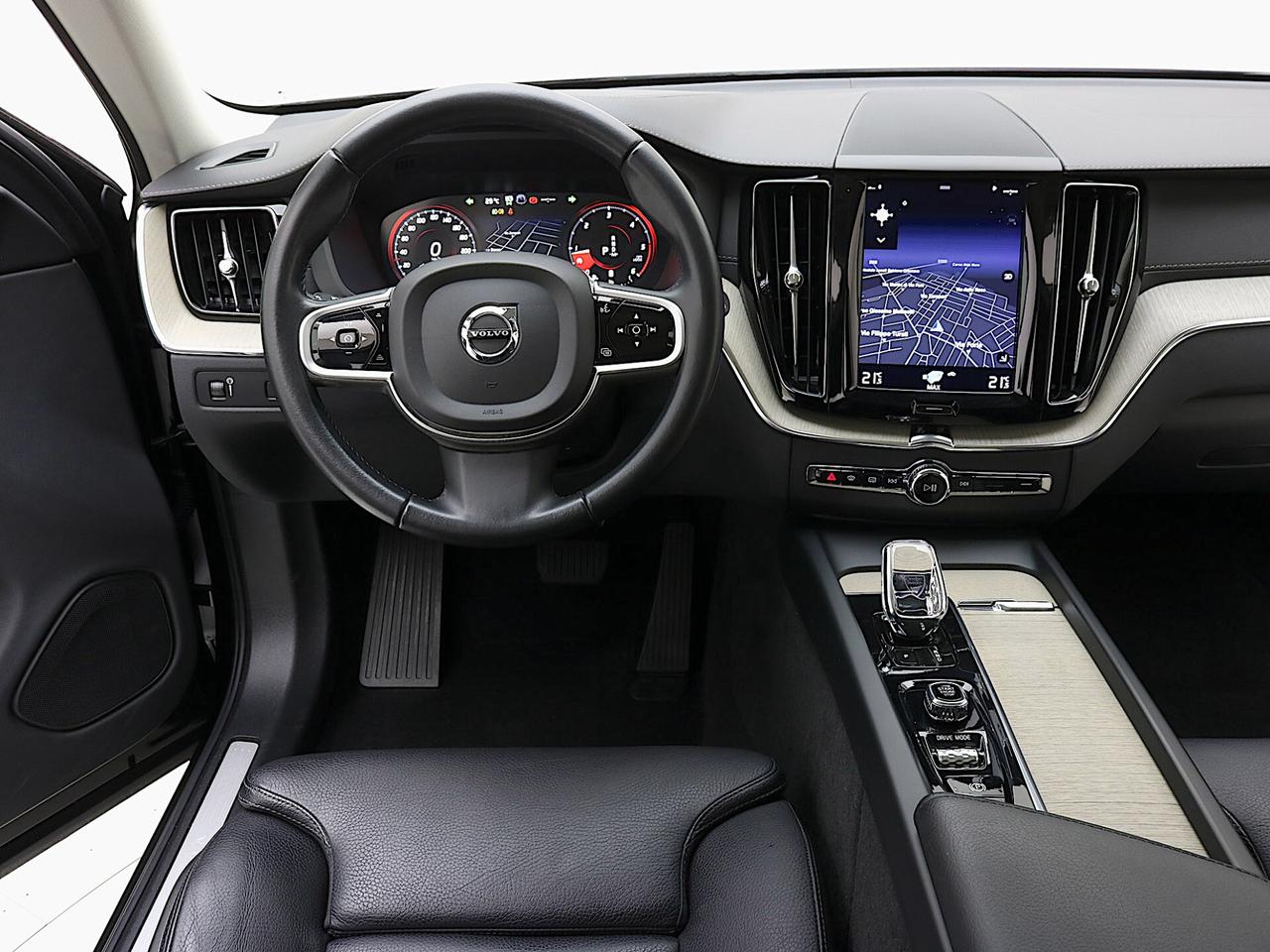 Volvo XC60 B4 AWD auto Inscription TETTO APRIBILE