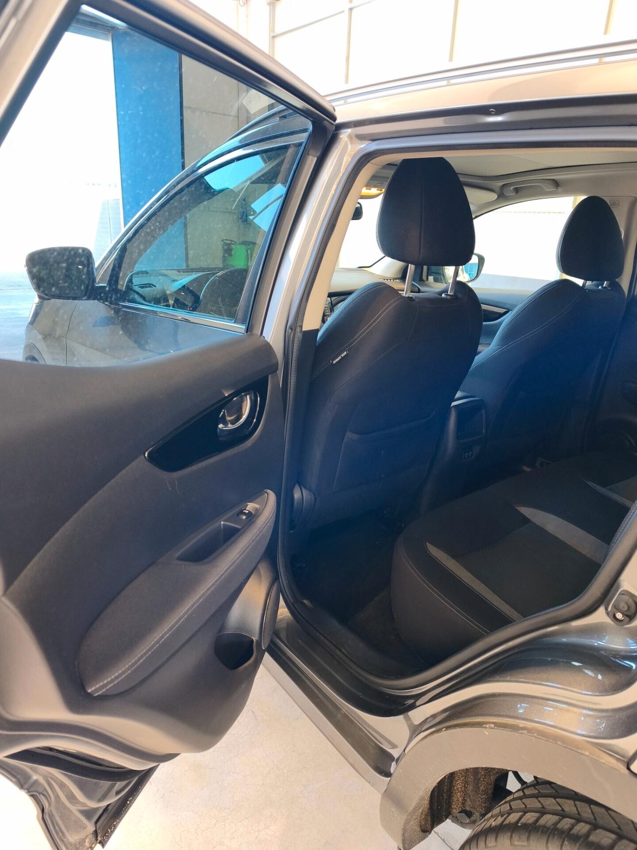 Nissan Qashqai 1.5 dci n-connecta 115cv