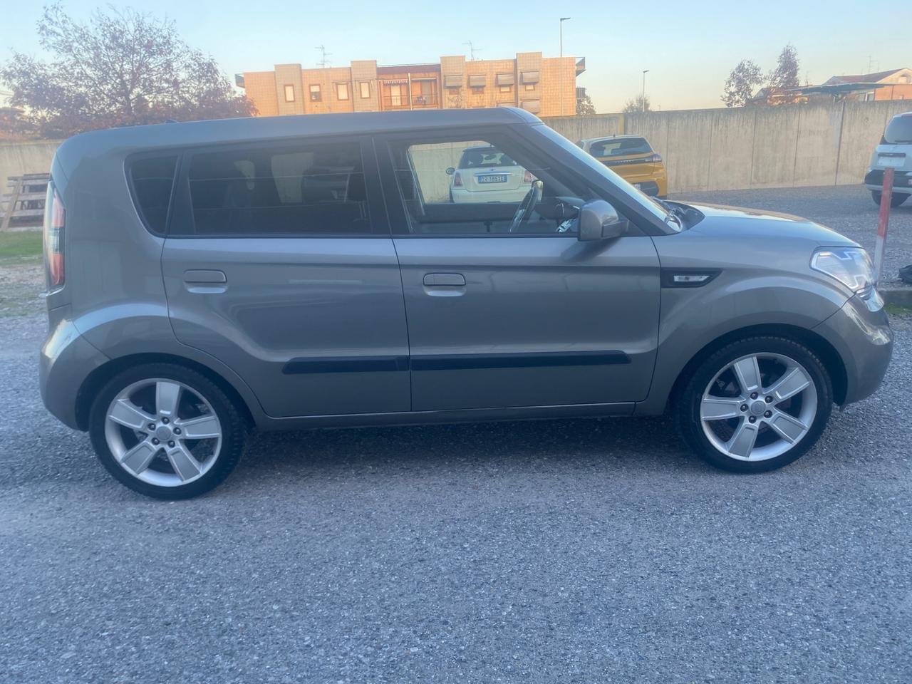 Kia Soul 1.6 CVVT Active Bi-Fuel