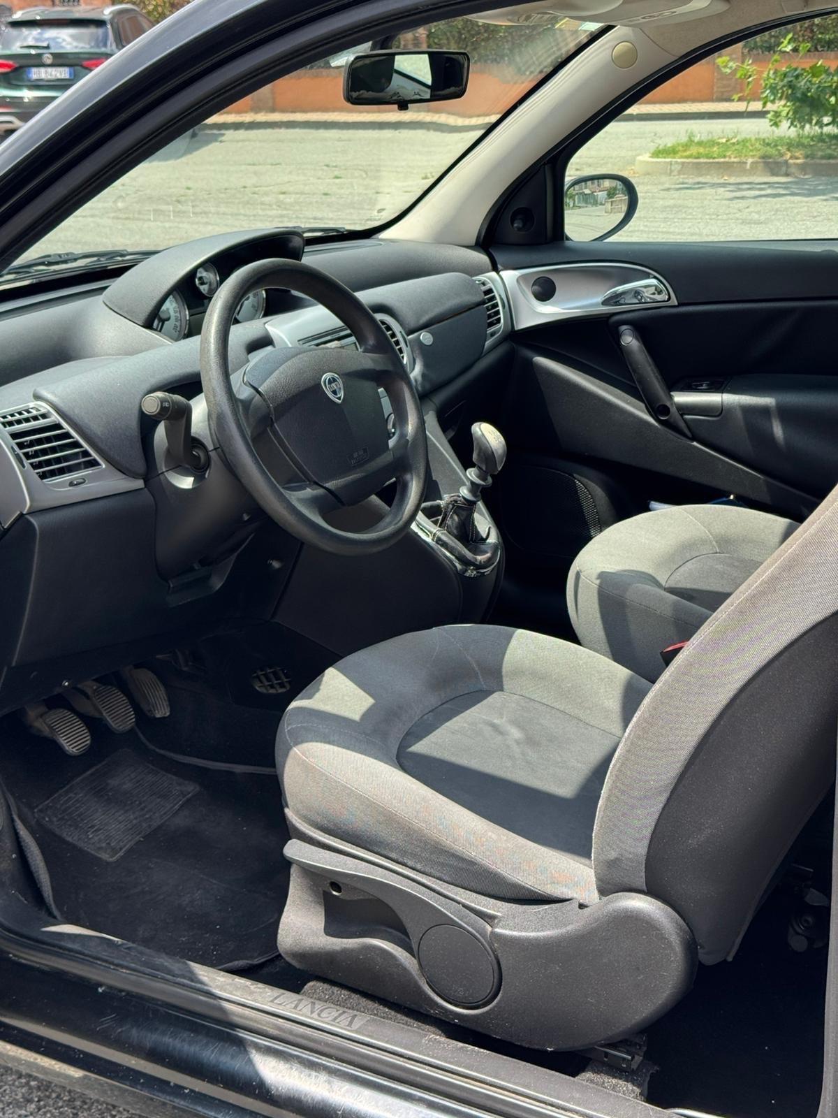Lancia Ypsilon 1.2 Argento