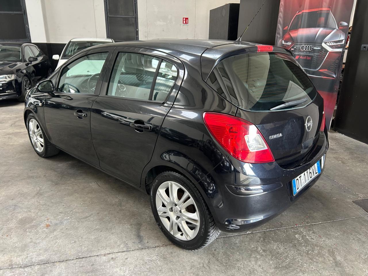 Opel Corsa Enjoy 1.2 benzina 80cv neopatentati