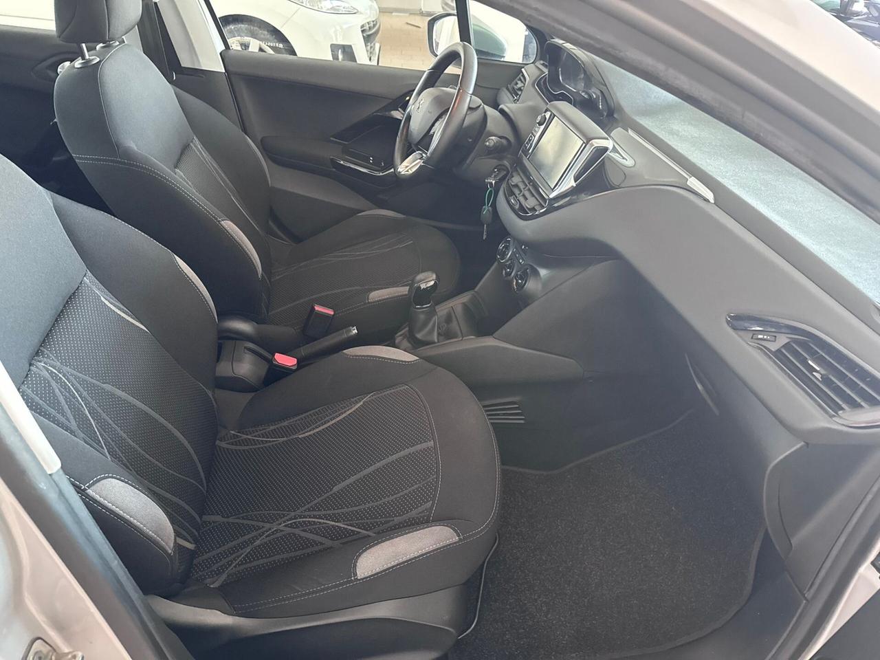 Peugeot 208 1.4 HDi 68 CV 5 porte Allure