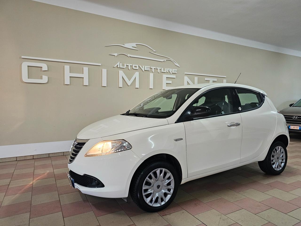 Lancia Ypsilon 0.9 TwinAir 85 CV 5 porte Metano Ecochic Gold
