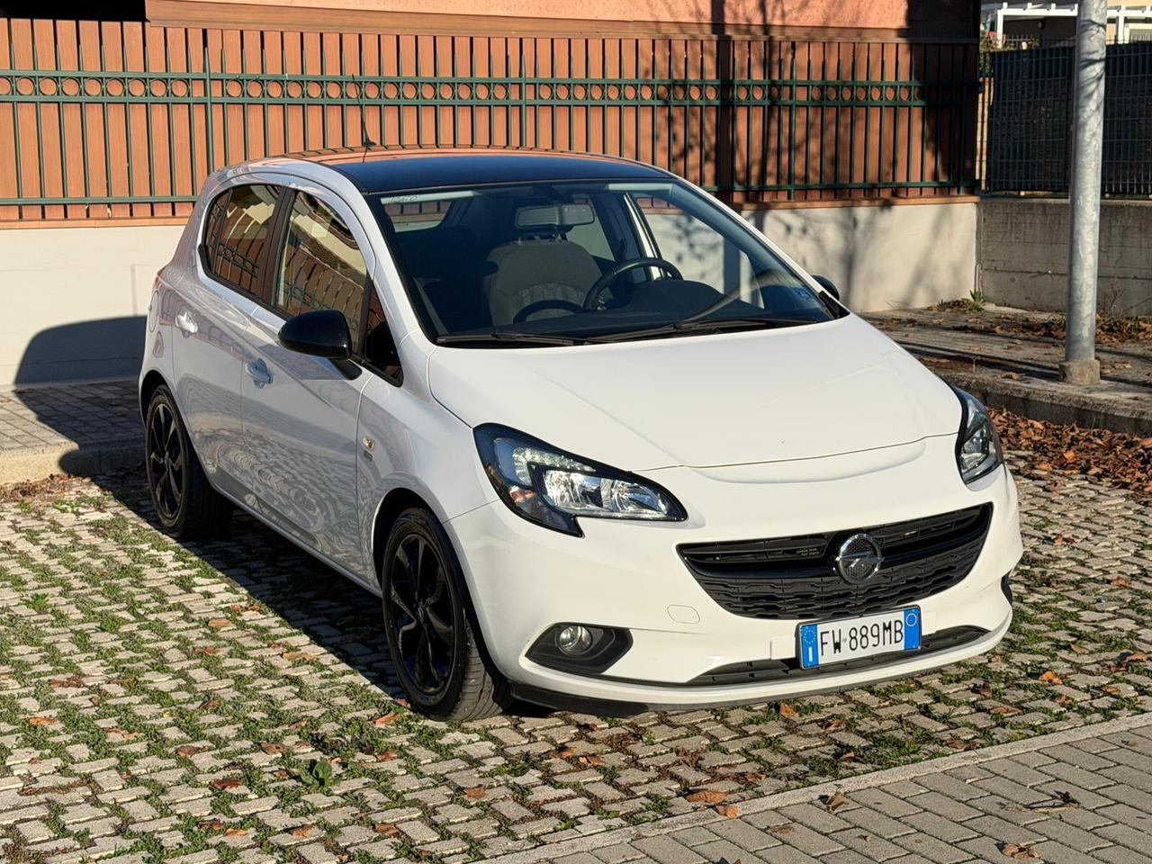Opel Corsa 1.4 90CV GPL Tech Black Edition