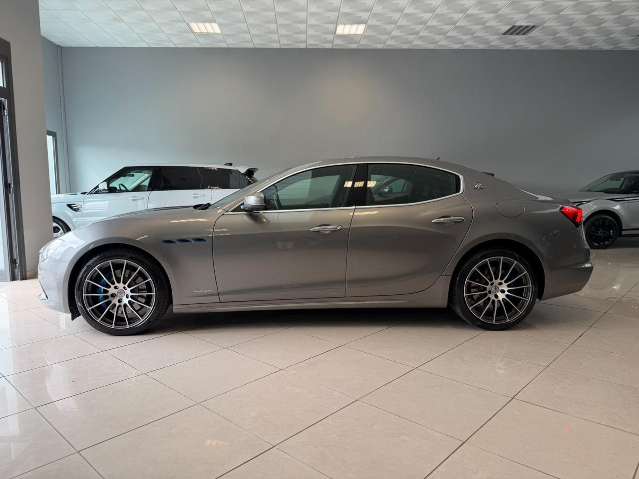 Maserati Ghibli L4 330 CV MHEV Gransport